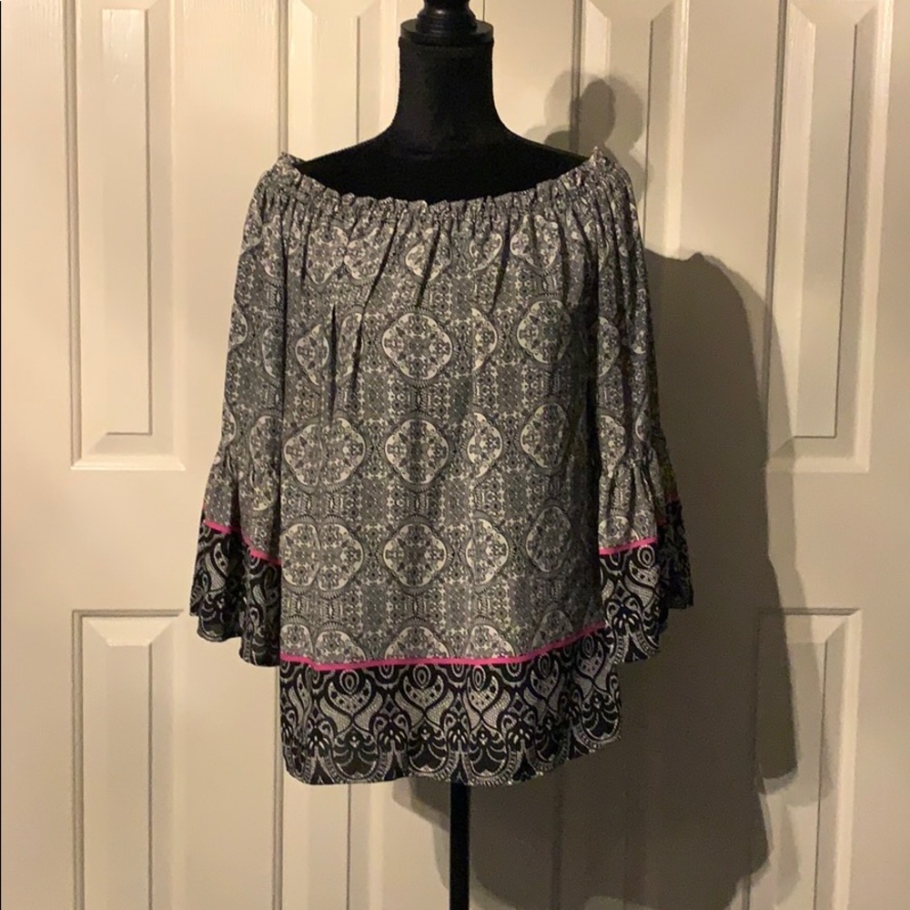 Beautiful Black & White Tacera Blouse